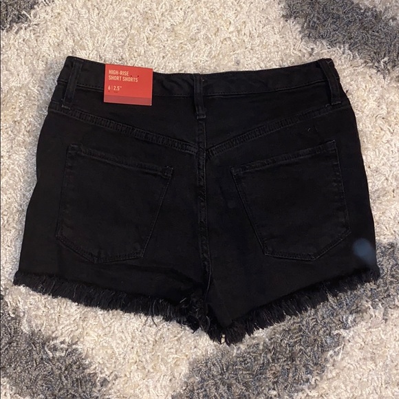 Mossimo High Rise Cut Off's - Picture 5 of 6